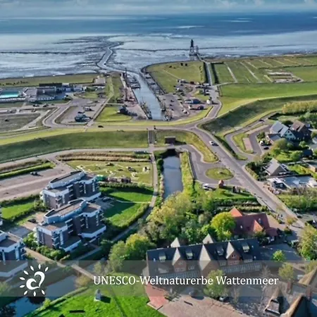 De Rootbost Am Deich Und Nordsee